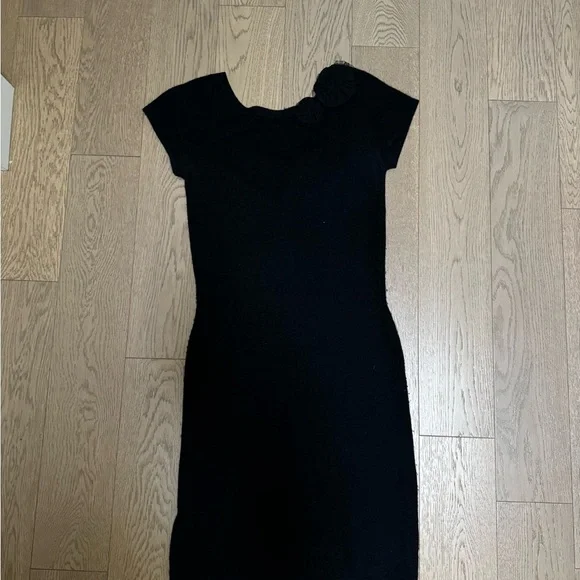 STUNNING ROSE DETAIL CASHMERE DRESS - Picture 1 of 4